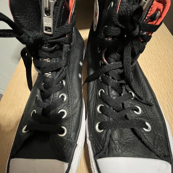 EUC CTAS Converse black leather front zip (10M) KICKS - Picture 1 of 6